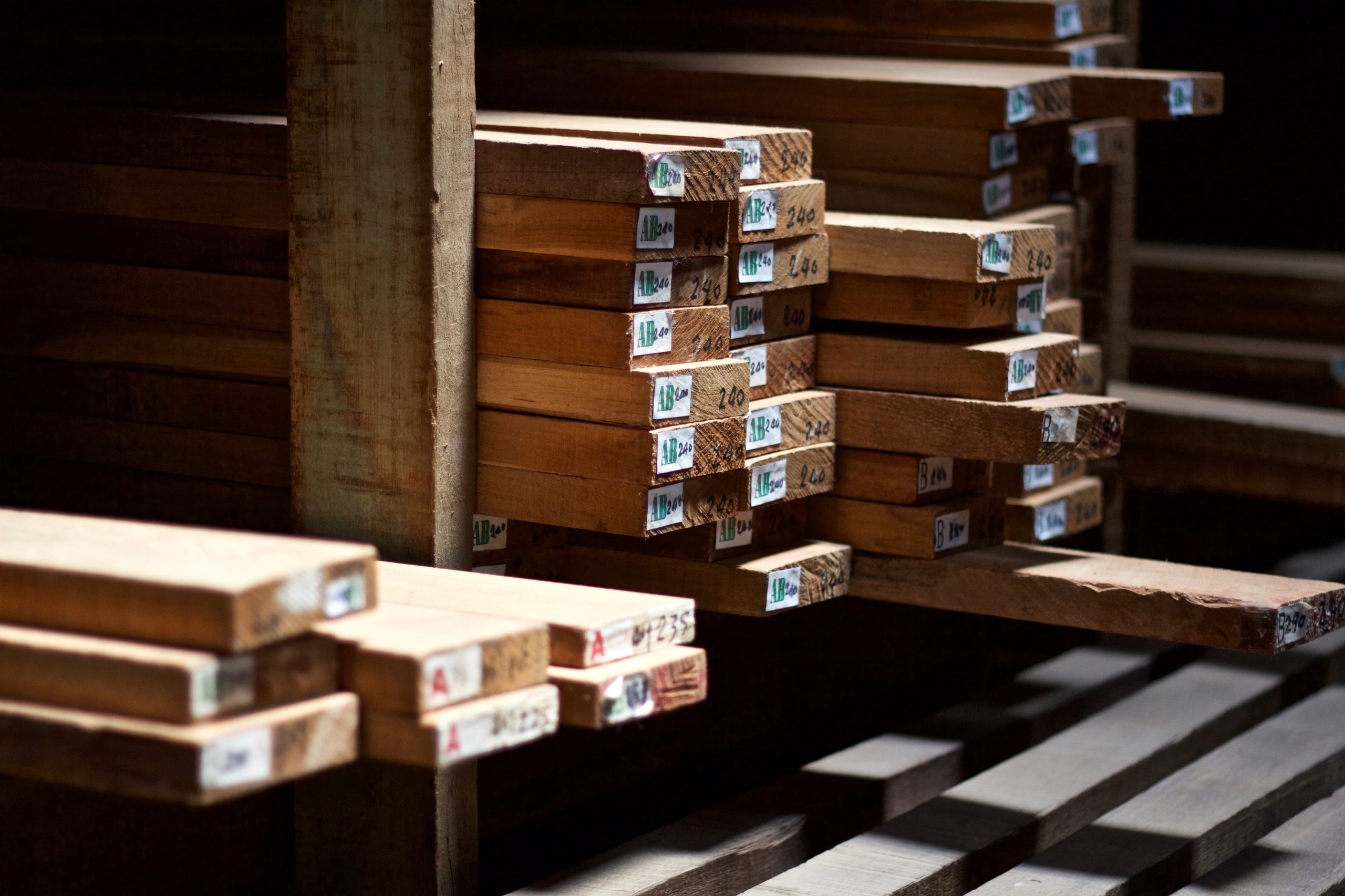 You are currently viewing Storage for Building Materials During Summer Heat